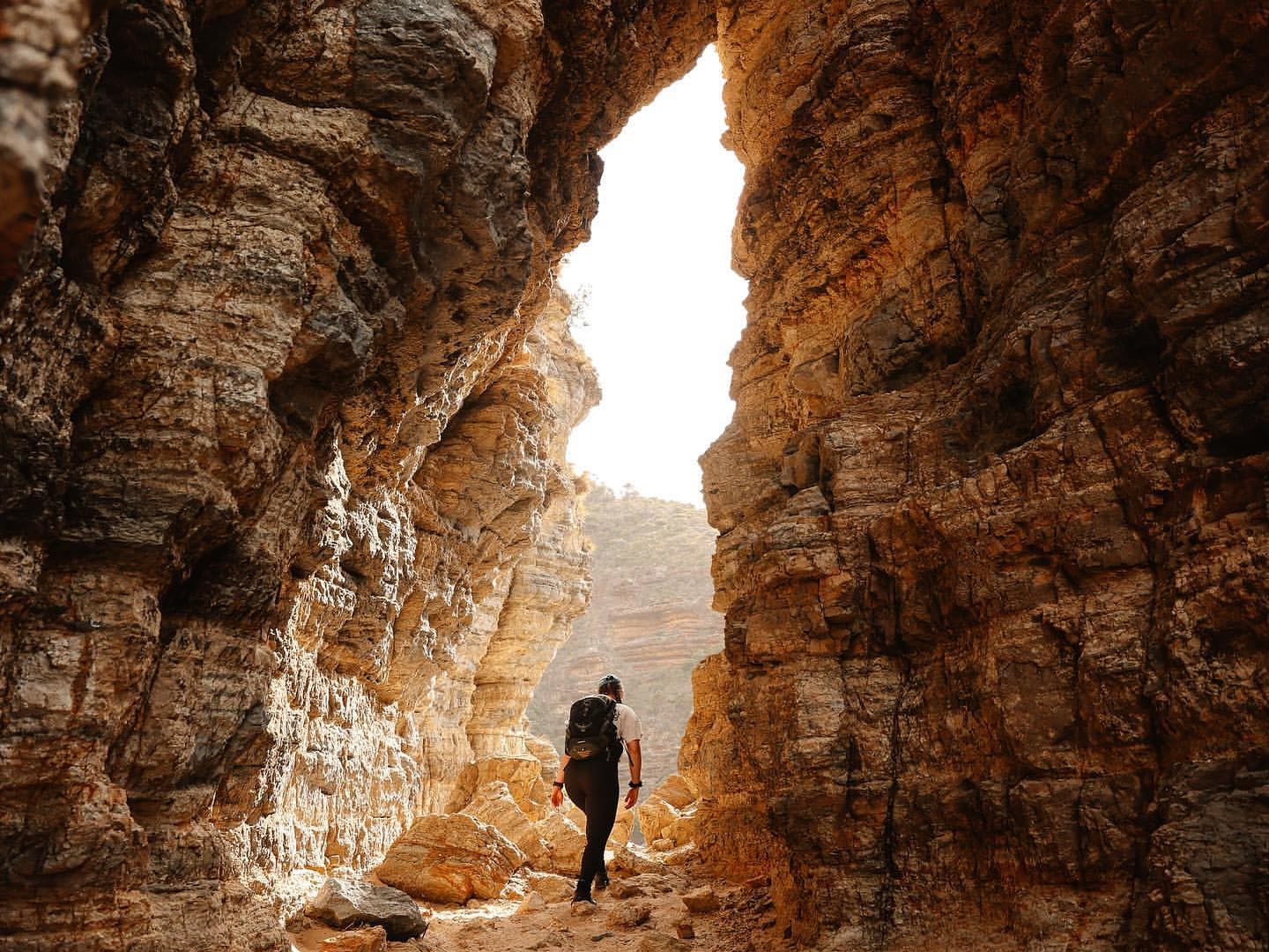 Rock passage at Mars Bluff on Bruny Island