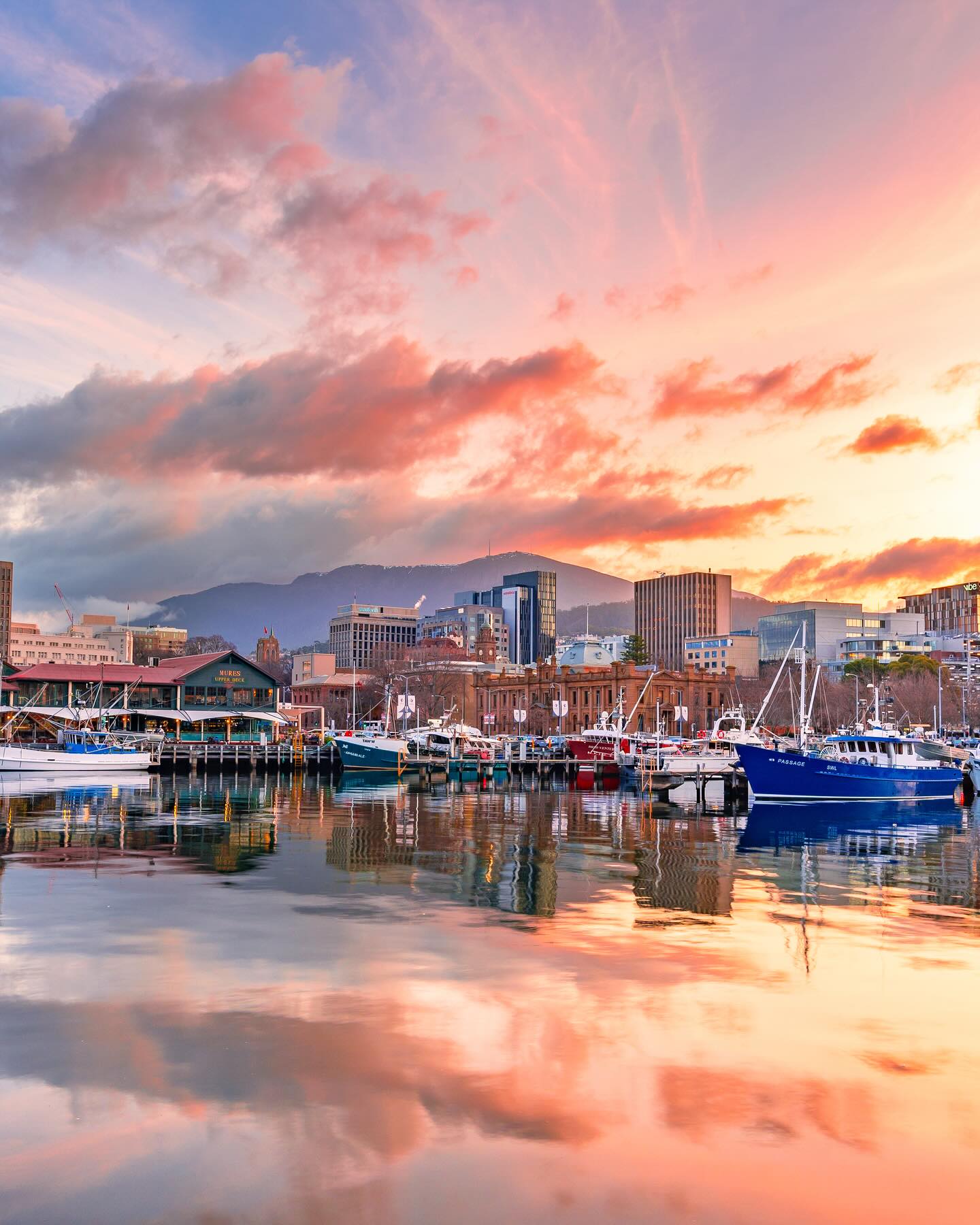 Hobart waterfront and kunanyi / Mount Wellington at sunset